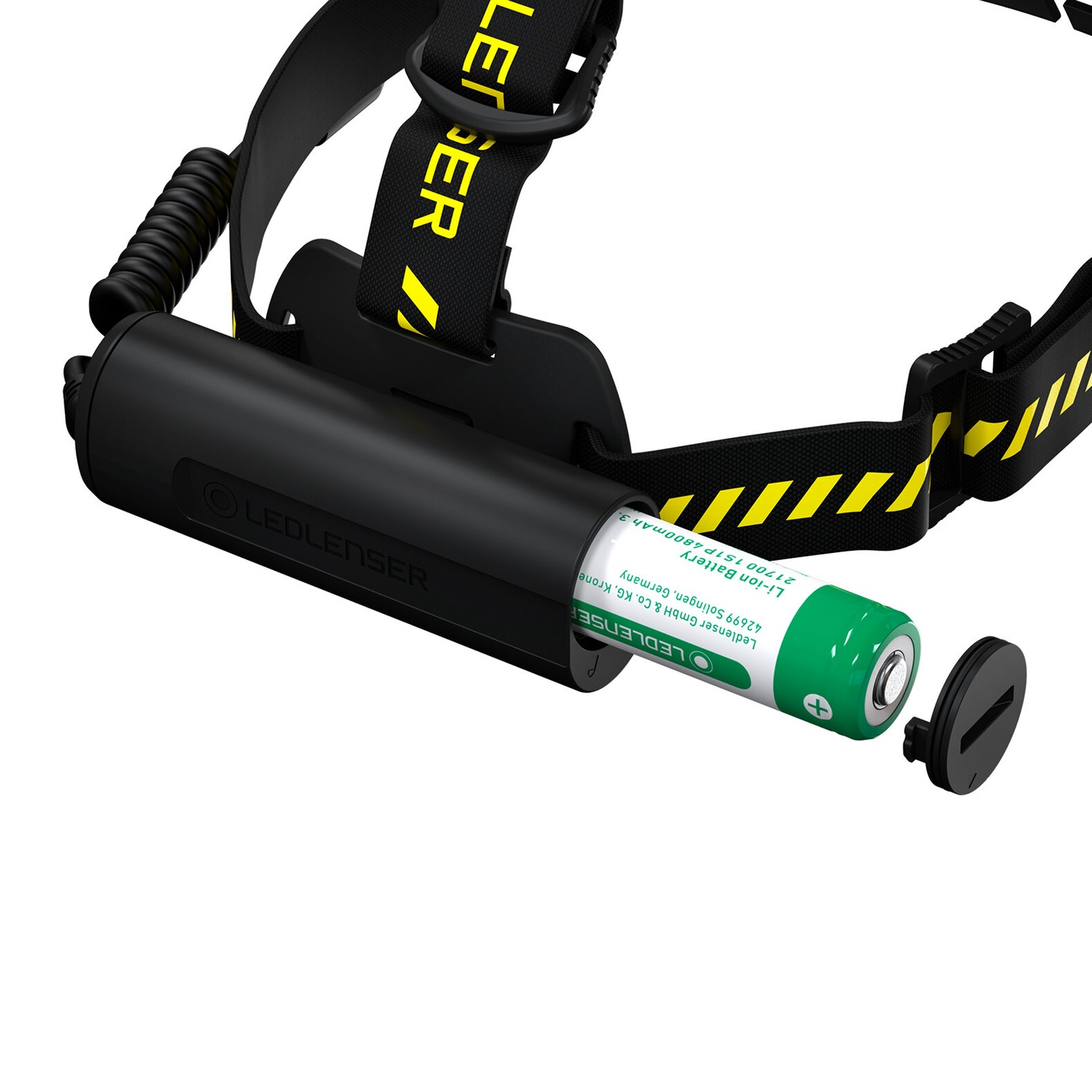 Ledlenser H7R Work — výmena článku: akumulátor 21700 4800 mAh vysunutý zo zadného boxu, odskrutkovaný uzáver vedľa