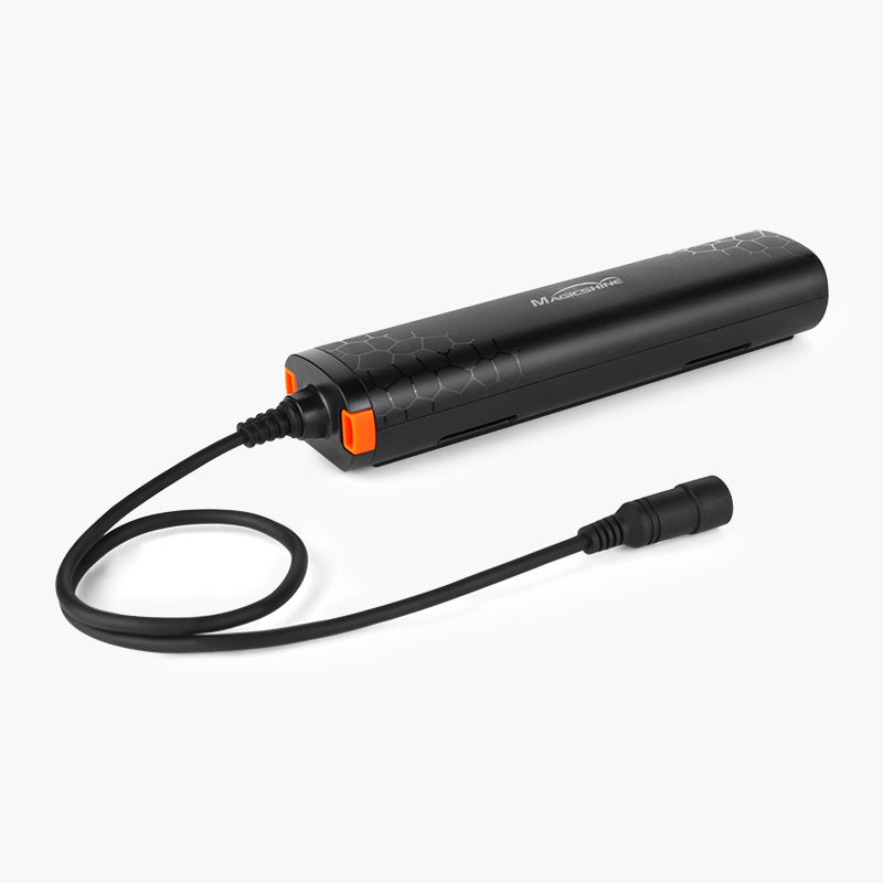 Magicshine MJ-6116C battery pack, štvorčlánkový akumulátor na cyklosvetlo s odpojiteľným napájacím káblom