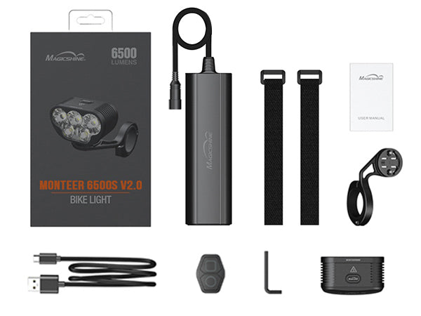 Obsah balenia Magicshine Monteer 6500S V2.0 &mdash; svetlo, batériový modul, diaľkový ovládač, hliníkový držiak, popruhy, kábel USB-C, kľúč a návod