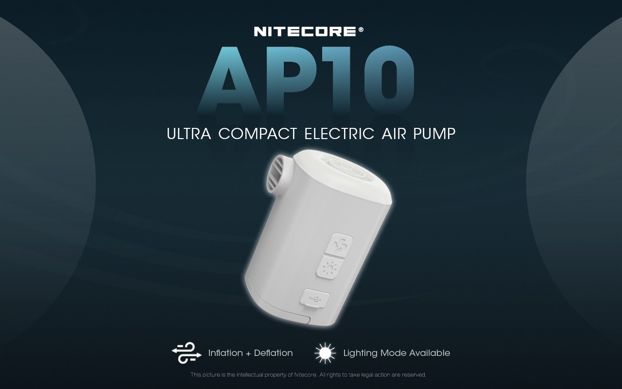 NITECORE AP10 ultrakompaktná elektrická pumpa na tmavom pozadí s ikonami nafukovania, odsávania a svetelného režimu