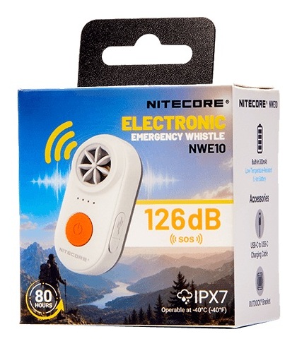 Balenie Nitecore NWE10 – krabica s údajmi 126 dB, SOS, 80 hodín, IPX7 a −40 °C, vnútri USB-C kábel a držiak OUTDOCK