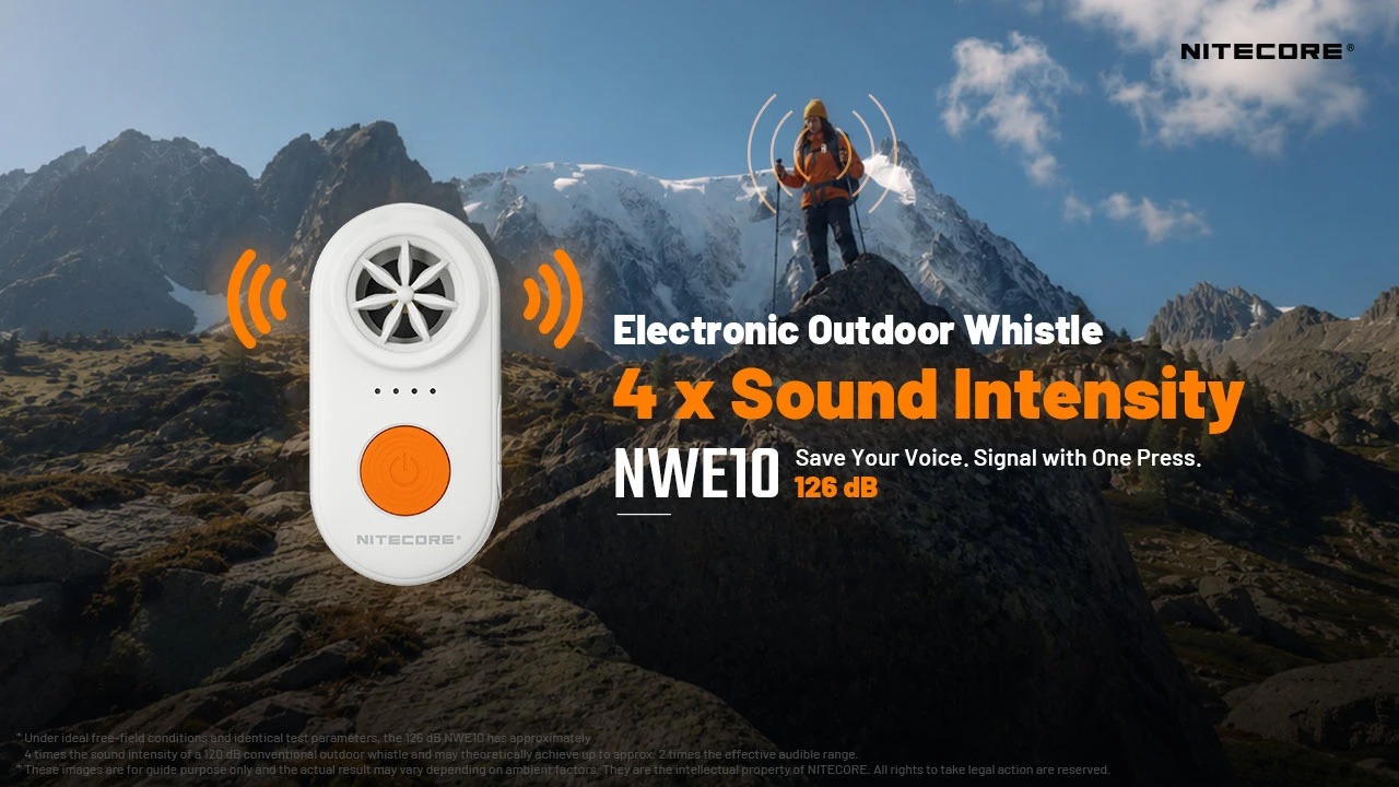 Nitecore NWE10 elektronická outdoorová píšťalka pred horami – 126 dB, približne 4× intenzita zvuku, jedno stlačenie