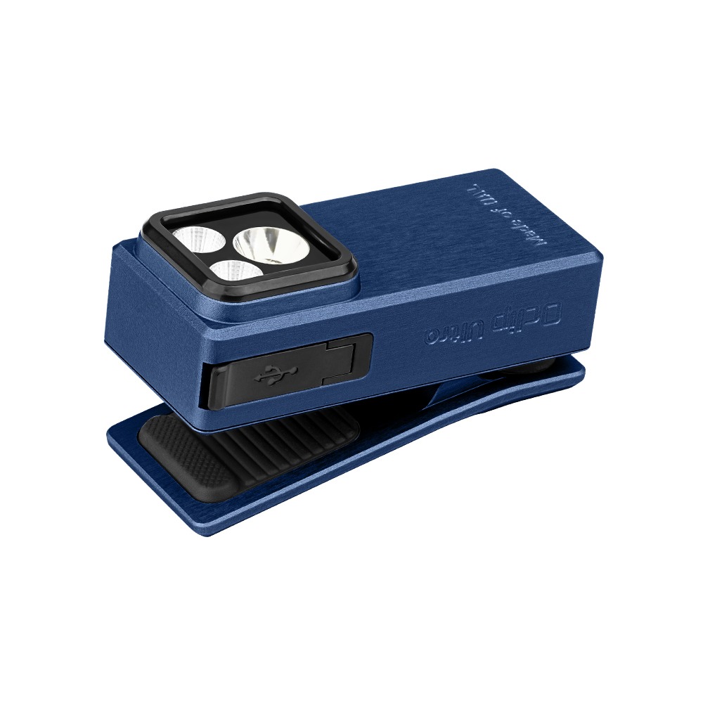 Olight Oclip Ultra Navy Blue z boku so zatvorenou krytkou USB-C portu a roztvoreným klipom s vložkou