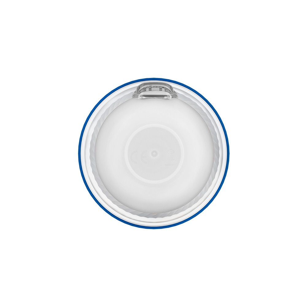 Olight Sphere C zospodu – biely spodok s tlačidlom v strede, značka CE a výrez USB-C portu, okolo modrý pás