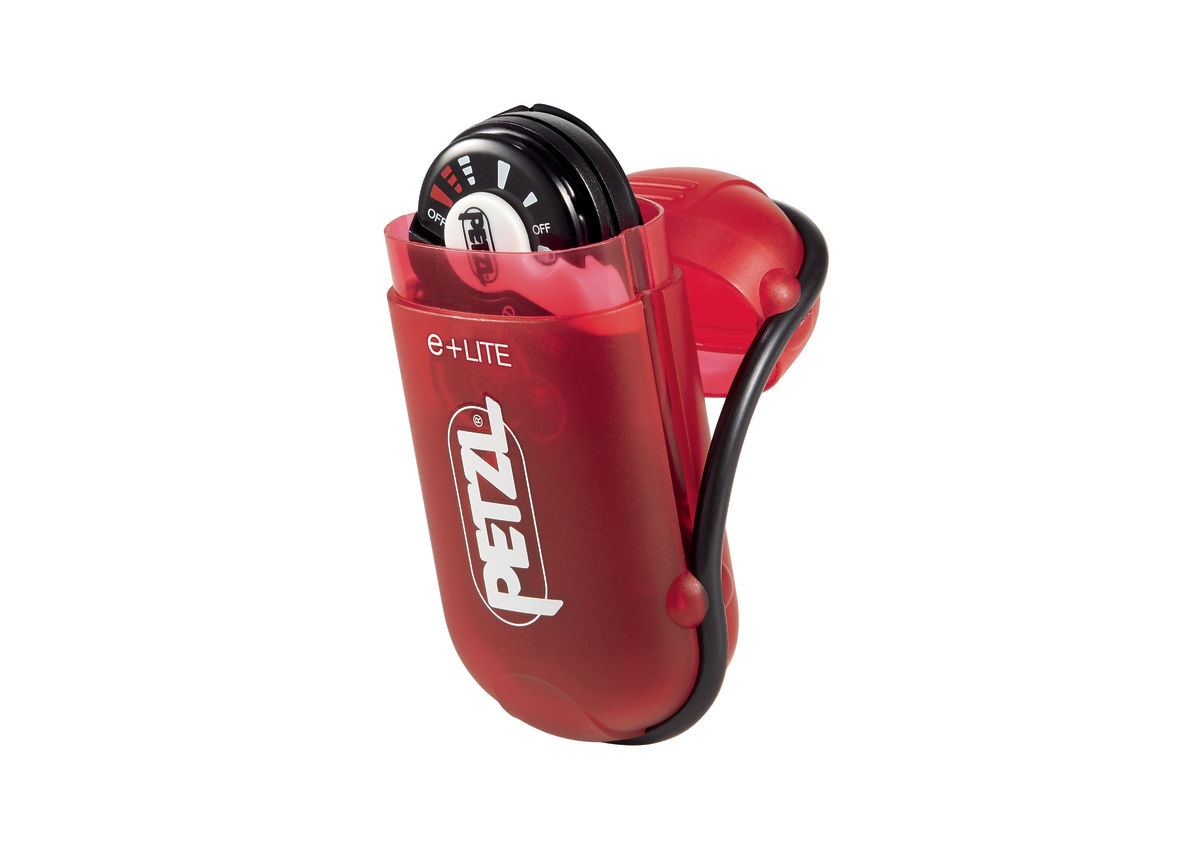 Petzl e+LITE — čelovka v čiernej farbe, hmotnosť 26 g, produktová fotka na bielom pozadí