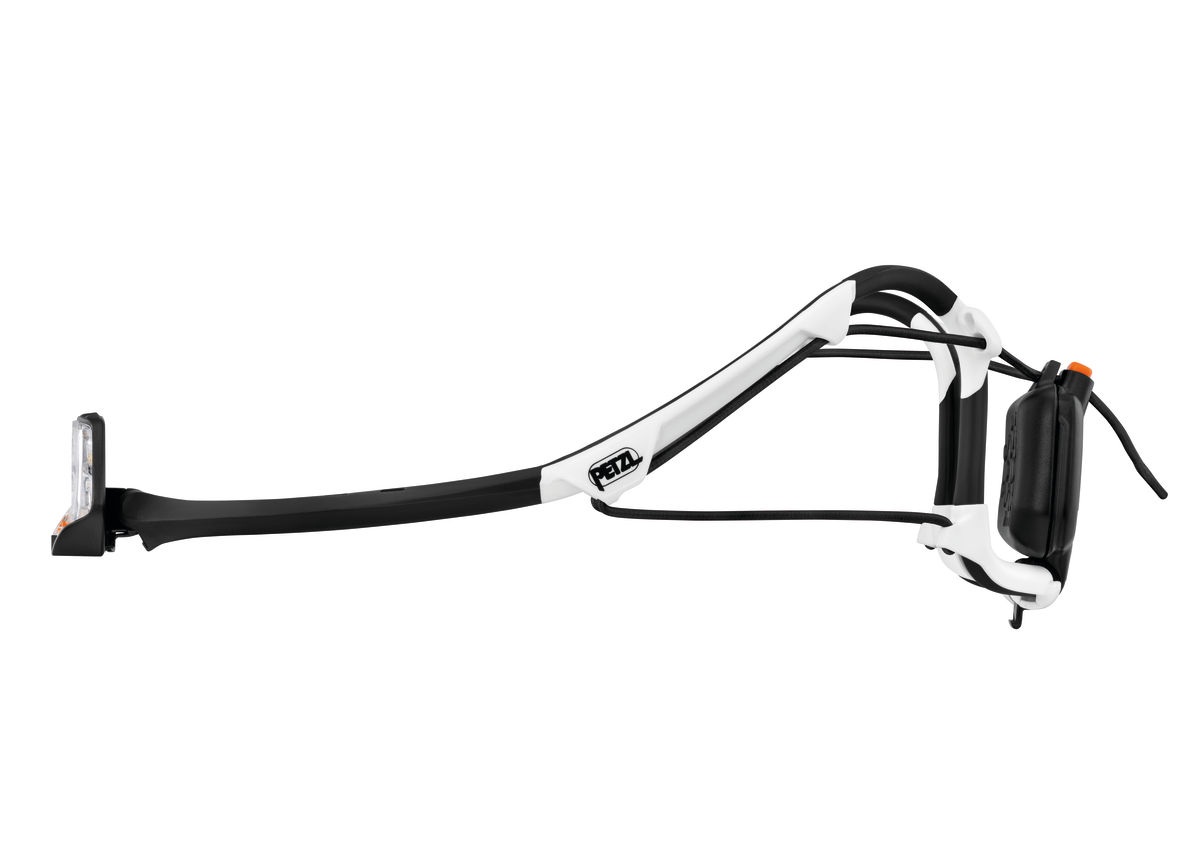 Petzl IKO — čelovka v bielej farbe, hmotnosť 90 g, produktová fotka na bielom pozadí