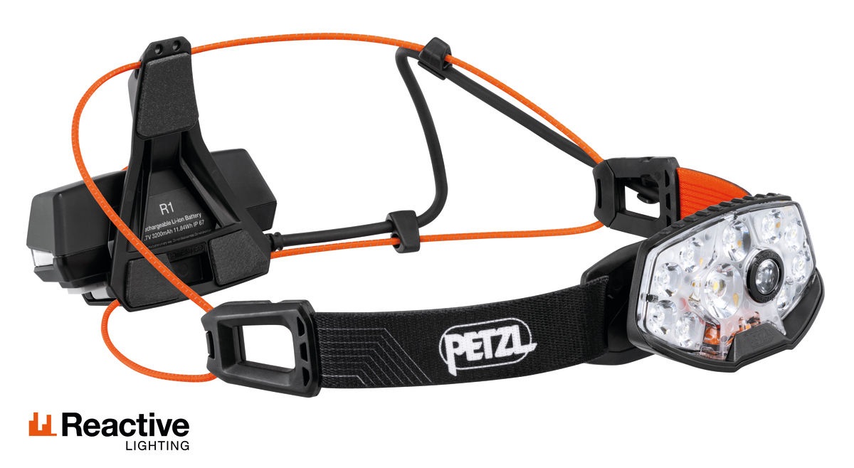 Petzl NAO RL — hlavný produktový pohľad na čelovku v čiernej farbe s oranžovými prvkami