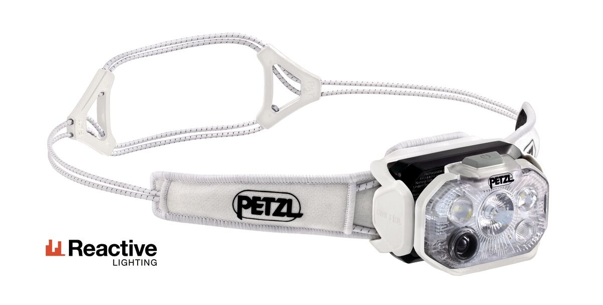 Petzl SWIFT RL — čelovka v bielej farbe, hmotnosť 92 g, produktová fotka na bielom pozadí