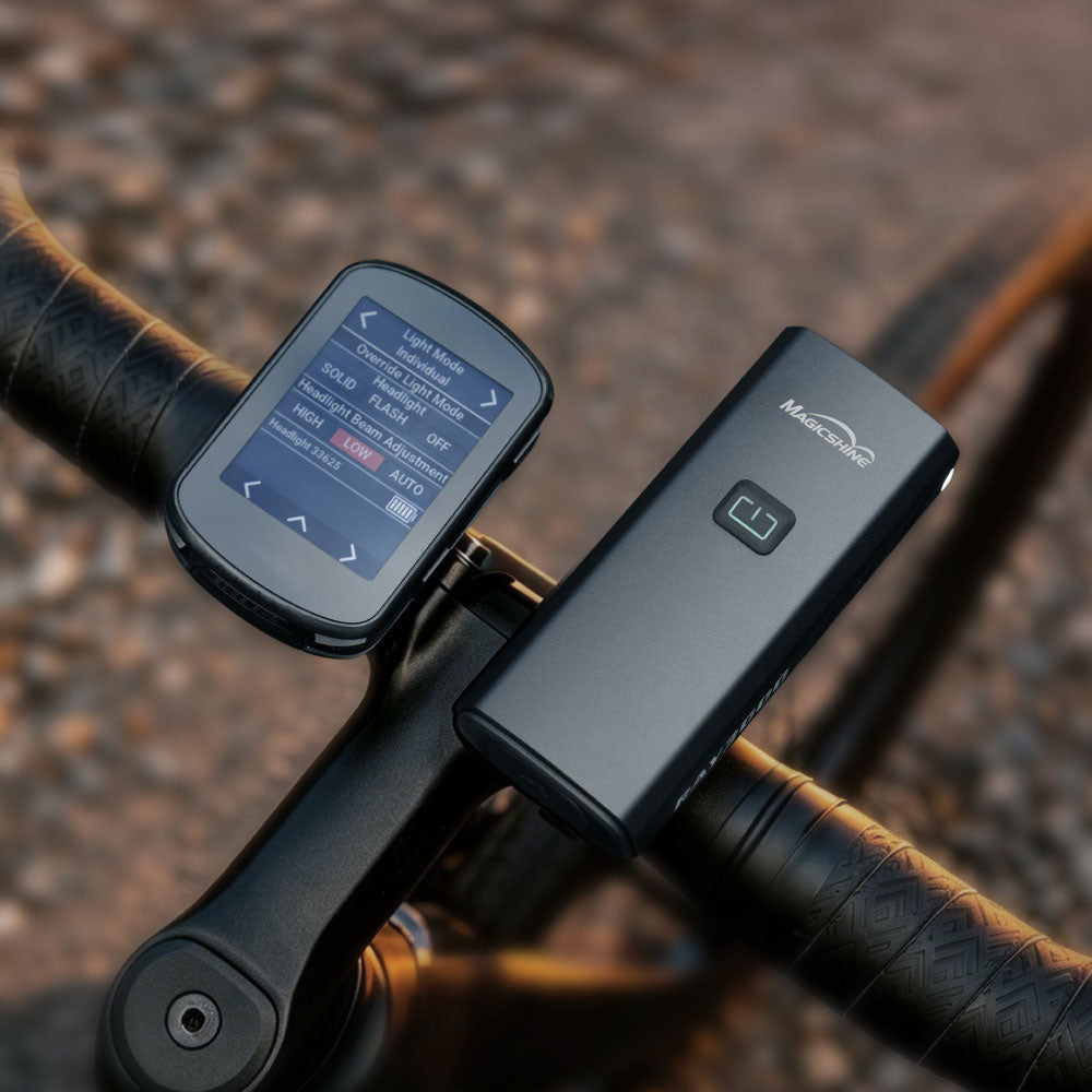 Magicshine RAY 3000 spárovaný cez ANT+ s cyklopočítačom Garmin — na displeji ovládanie režimu a jasu svetla