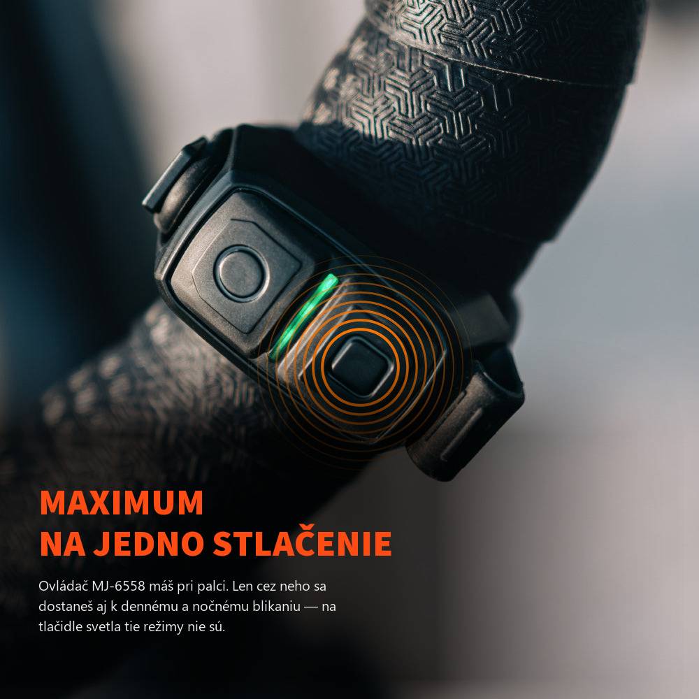 Detail diaľkového ovládania Magicshine MJ-6558 na riadidlách — jediná cesta k blikacím režimom RAY 3000