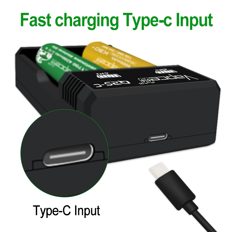 Vapcell Q2S-C zozadu s detailom vstupného portu USB-C a koncovkou napájacieho kábla