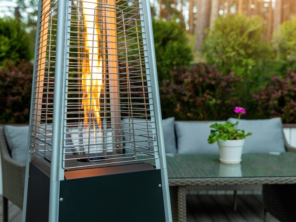 Jak vybrat správné topidlo nebo ohniště pro vaši zahradu?