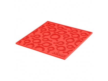 6957 lodge cervena silikonova podlozka s reliefem pod litinovy hrnec panev