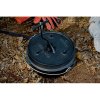 3669 5 camp chef univerzalni litinovy hrnec deluxe dutch oven 30 cm s poklici a zvedakem