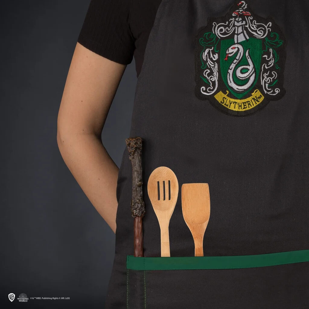 Harry Potter Kitchen Apron Slytherin - view 3 | Svetkouzel.com