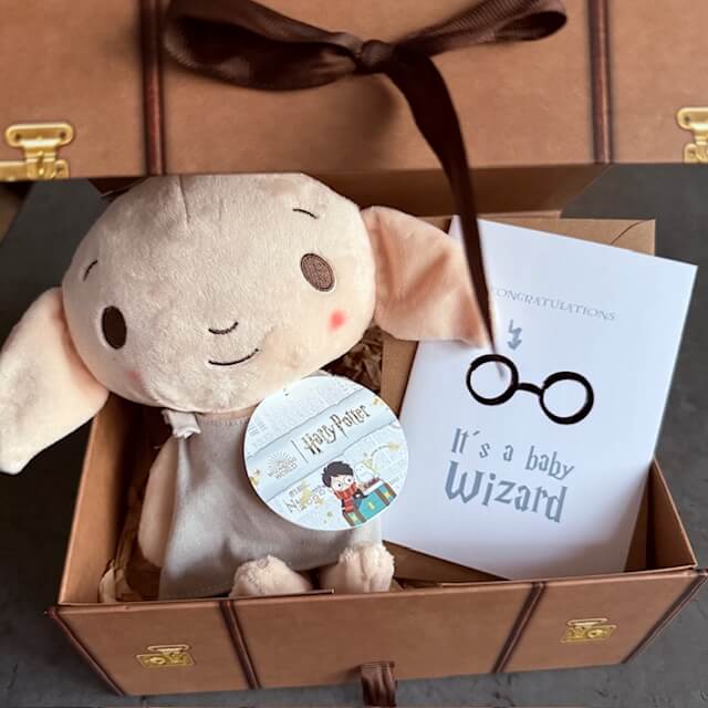 Klíčové vlastnosti Dárkového sady Baby Dobby - Narodil se kouzelník Svet kouzel