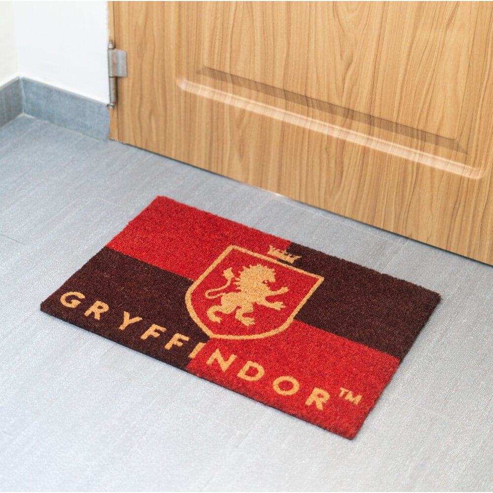 Gryffindor doormat detail