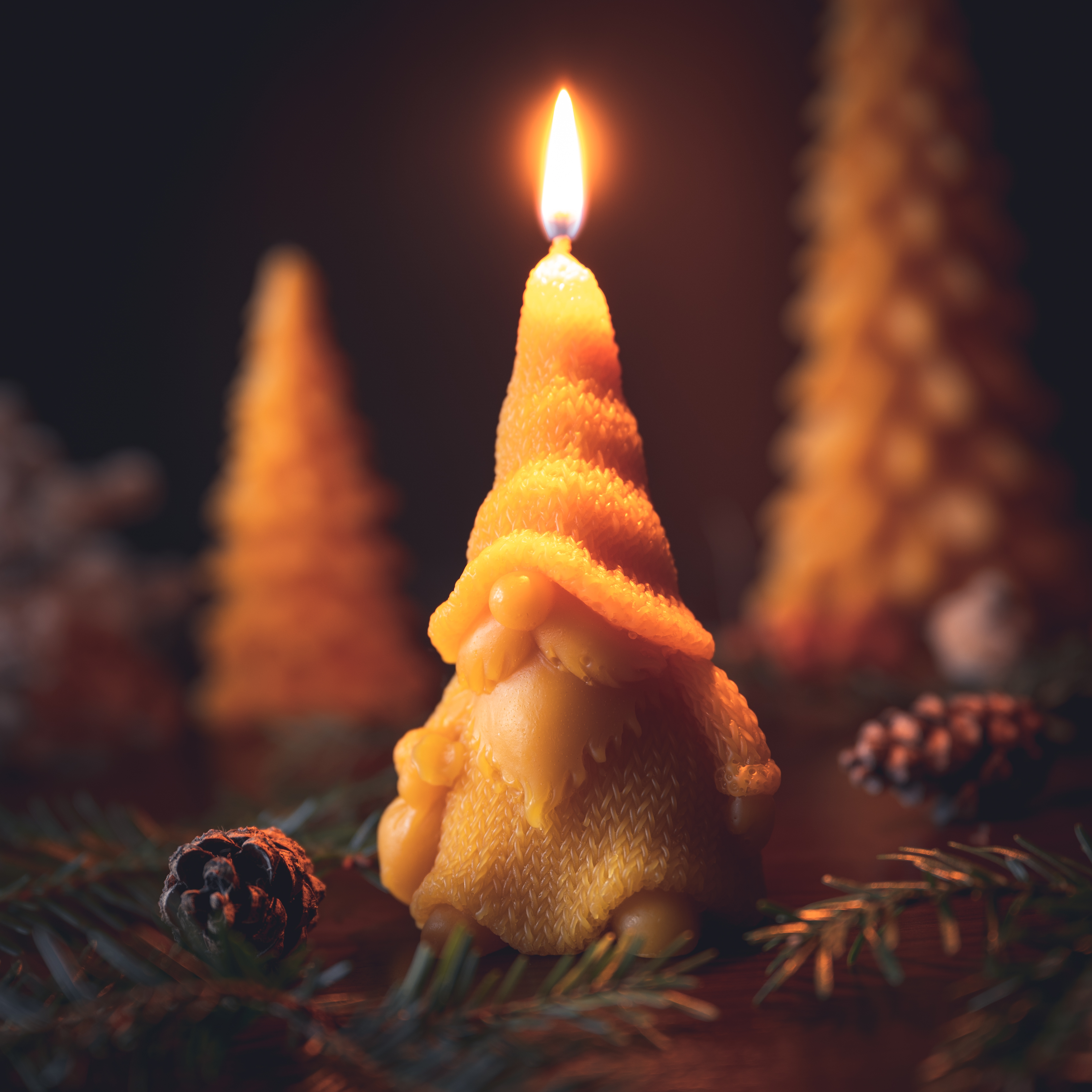 světlo od včel svíčka ze včelího vosku trpaslik