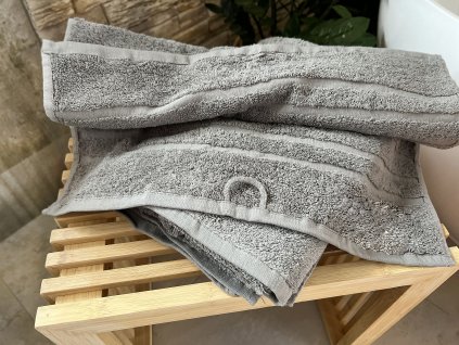 Froté osuška HOTEL 500g - Svetlo sivá 70x140