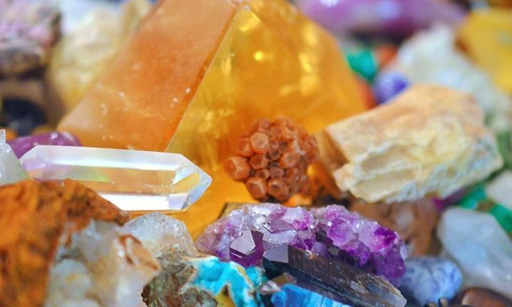 Krystaly vhodné k doplňkové léčbě alergické rýmy