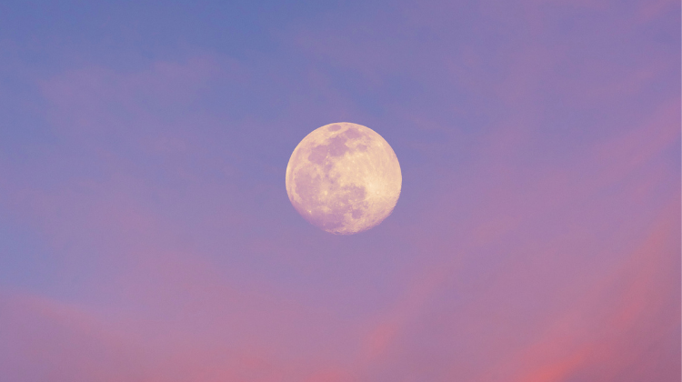 Minerály pro čtyři fáze měsíce. Který se hodí pro novoluní a který pro úplněk?