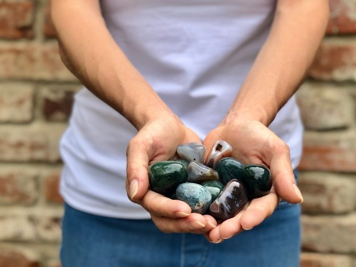 Tvary: Tromlované a opracované kameny