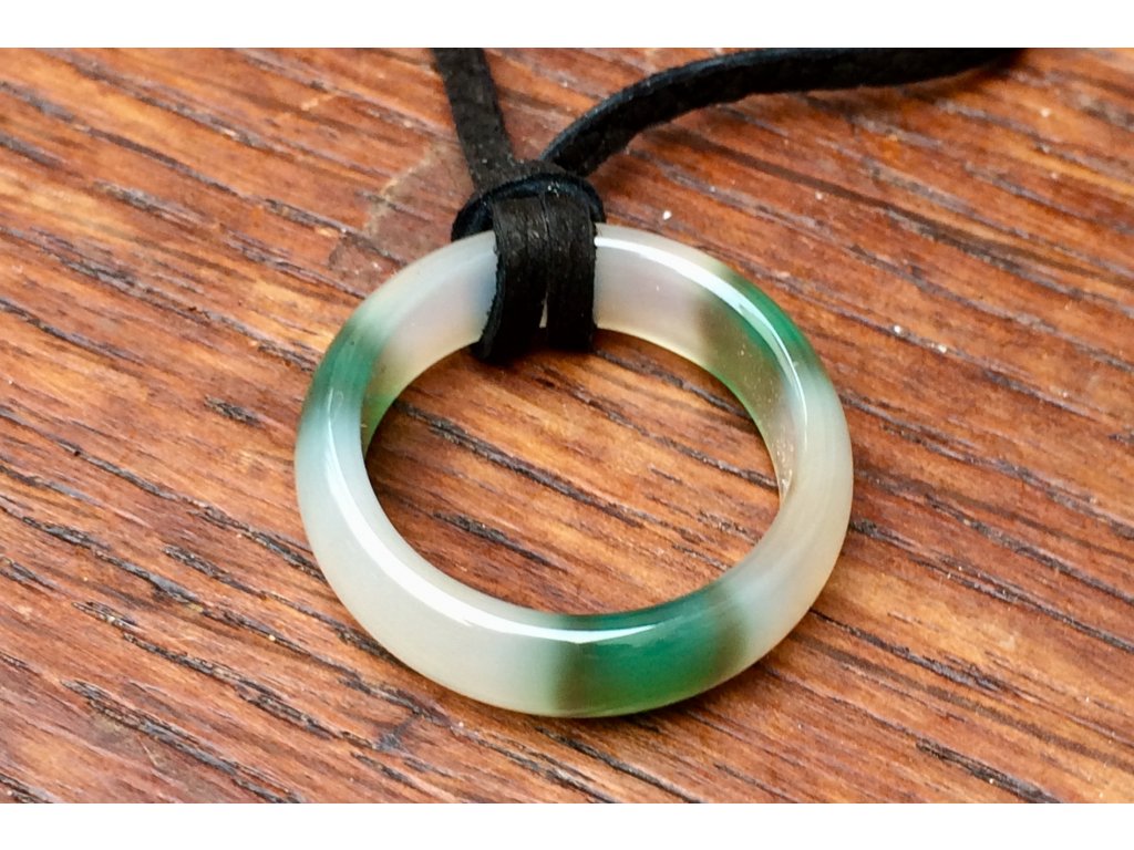 Achát prsten - přívěsek, zelenobílý - Svět minerálů
