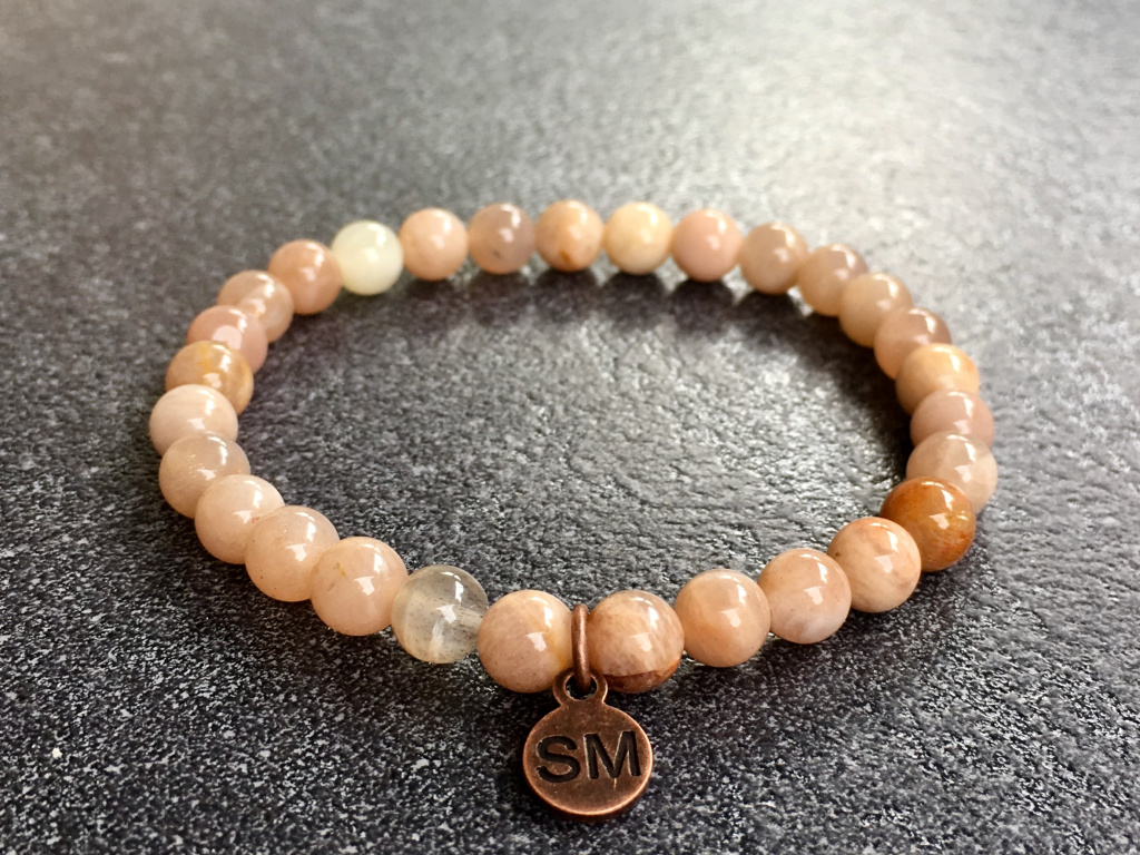 15006 1 naramky z mineralu mesicni kamen naramek