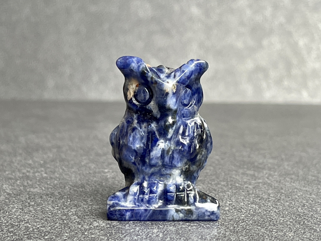 4695 sodalit sova mineraly kameny