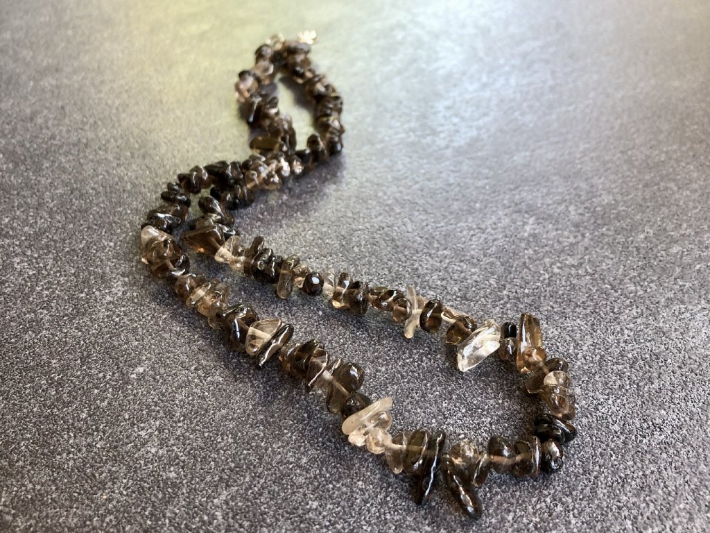 náhrdelníky z minerálů, záhněda náhrdelník 45 cm sekaný
