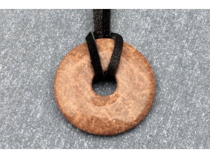 zkamenělé dřevo donut