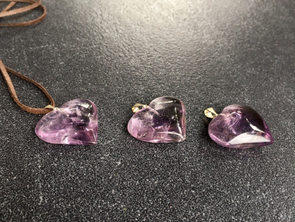 22409 privesky z mineralu ametyst privesek srdce