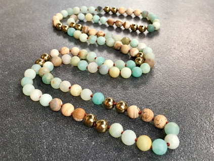 23786 nahrdelniky z mineralu amazonit hematit jaspis nahrdelnik mala