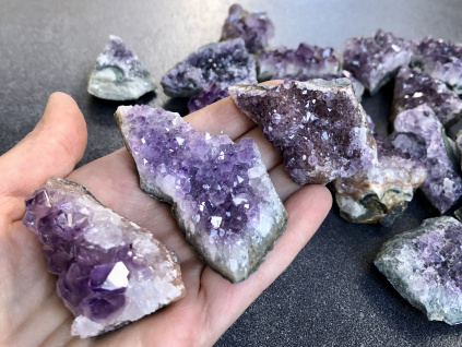 28380 druzy z mineralu ametyst druza