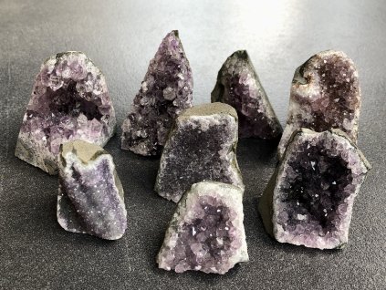 drúzy z minerálů, ametyst drúza malá