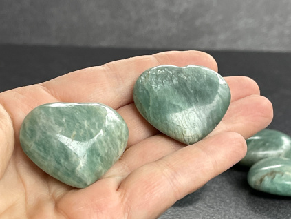 30864 2 srdce z mineralu amazonit srdce