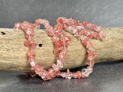 31707 nahrdelniky z mineralu kremen sopecny cherry nahrdelnik sekany