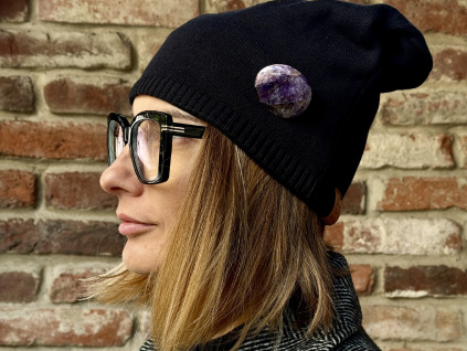 34513 ozdobny spinaci spendlik z mineralu a polodrahokamu ametystova broz ve tvaru placky placicky sperky z ametystu