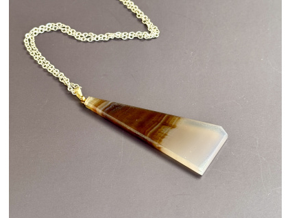 35323 privesky z mineralu a polodrahokamu achatovy privesek platek sperky z achatu