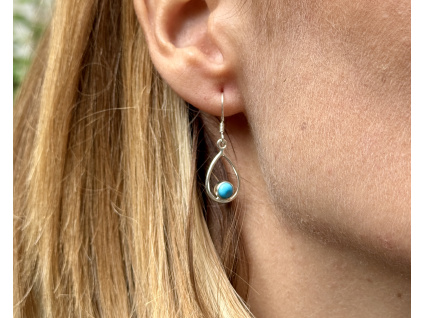 35569 8 nausnice z mineralu a polodrahokamu tyrkysove nausnice sperky z tyrkysu