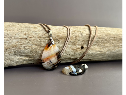 35779 3 privesky z mineralu a polodrahokamu achatovy privesek ve tvaru slzy achatove sperky