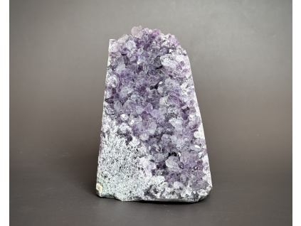 35824 8 druzy z mineralu a polodrahokamu ametystova druza dekorace z ametystu