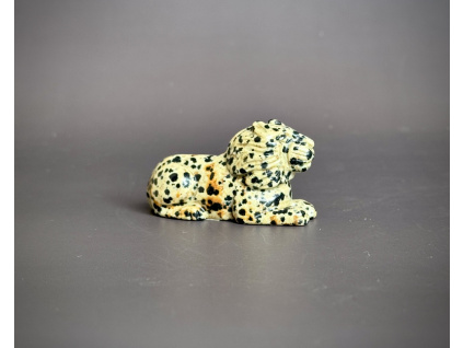 36067 9 zviratka z mineralu a drahych kamenu lev z jaspisu dalmatin dekorace lvicek
