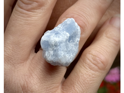 36417 3 prsteny z mineralu a polodrahokamu prsten ze suroveho kalcitu modreho sperky ze surovych kamenu