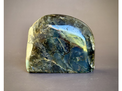 36423 2 tezitka z mineralu a polodrahokamu tezitko z labradoritu labradoritova dekorace