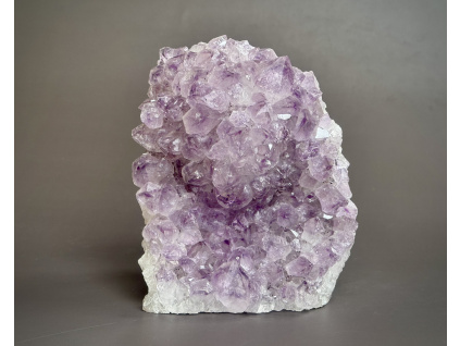 drúzy z minerálů a polodrahokamů, ametystová drůza, dekorace z ametystu
