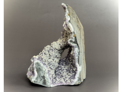 drúzy z minerálů a polodrahokamů, ametystová drůza, dekorace z ametystu