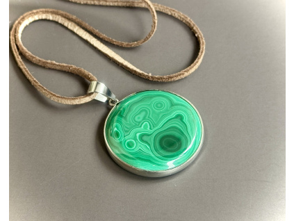 přívěsky z minerálů a polodrahokamů, přívěsek z malachitu, malachitové šperky