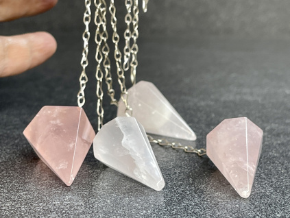 4350 4 kyvadla z mineralu ruzenin kyvadlo