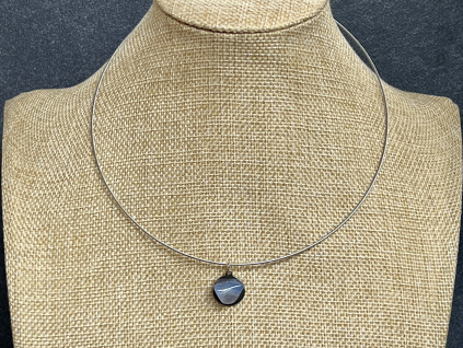 4767 10 nahrdelniky z mineralu a polodrahokamu sperky z chalcedonu chalcedonovy nahrdelnik